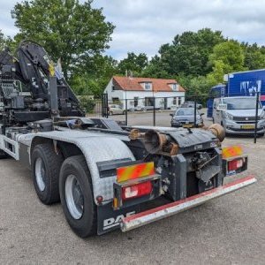 foto 6x4/Eur5 DAF Roll off tipper + Crane HIAB